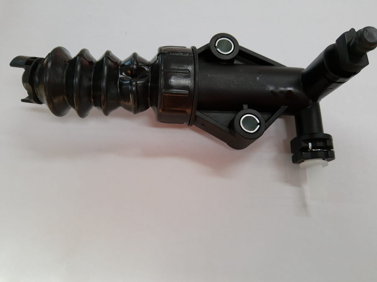 CILINDRO ESCLAVO- FIAT PALIO/DOBLO/PUNTO 1.4L 8V (EVO) 07 -> 14