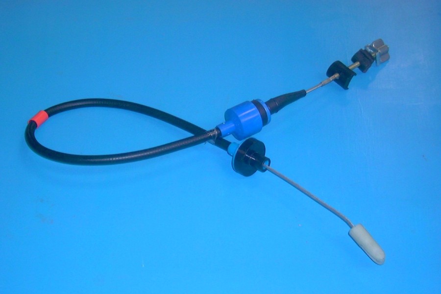 CABLE EMBRAGUE VOLKSWAGEN .CARAT - QUANTUM     (975 MM)