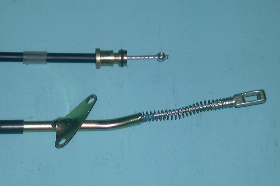 CABLE DE FRENO TRASERO IZQUIERDO MERCEDES BENZ  L709 E-710-912 .../98 ( 1040 MM )